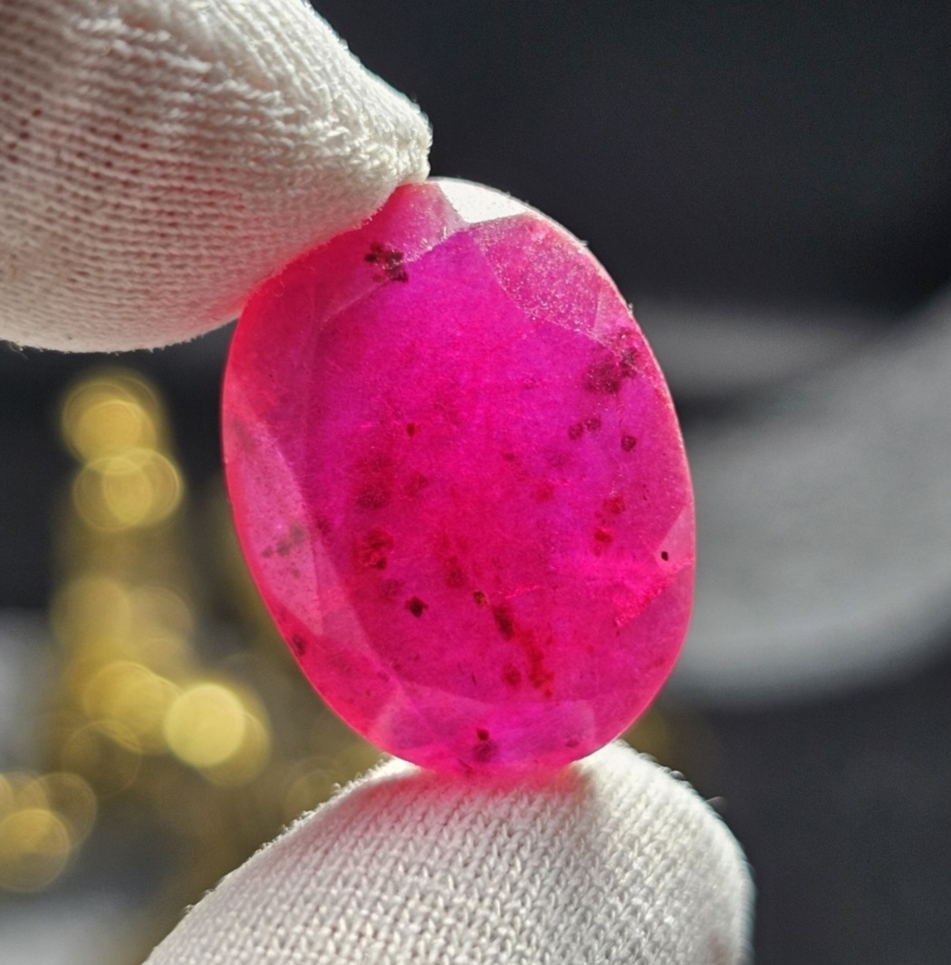 نگین جید یاقوتی