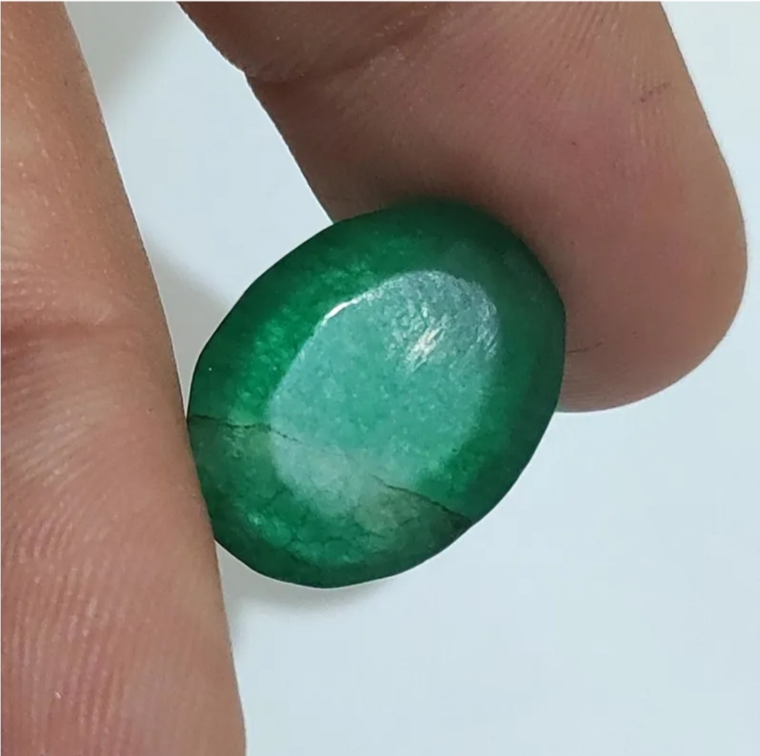 نگین یشم سبز طبیعی